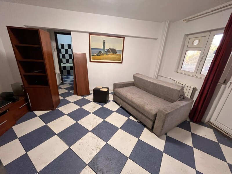 Calea Mosilor, Mihai Eminescu,